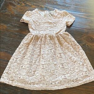 Lace girls Dress in dusty pink size 4 Emma & Elsa Easter flower girl